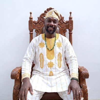 Baba Joel Olawe, babalorixá responsável pelas consultas de jogo de búzios